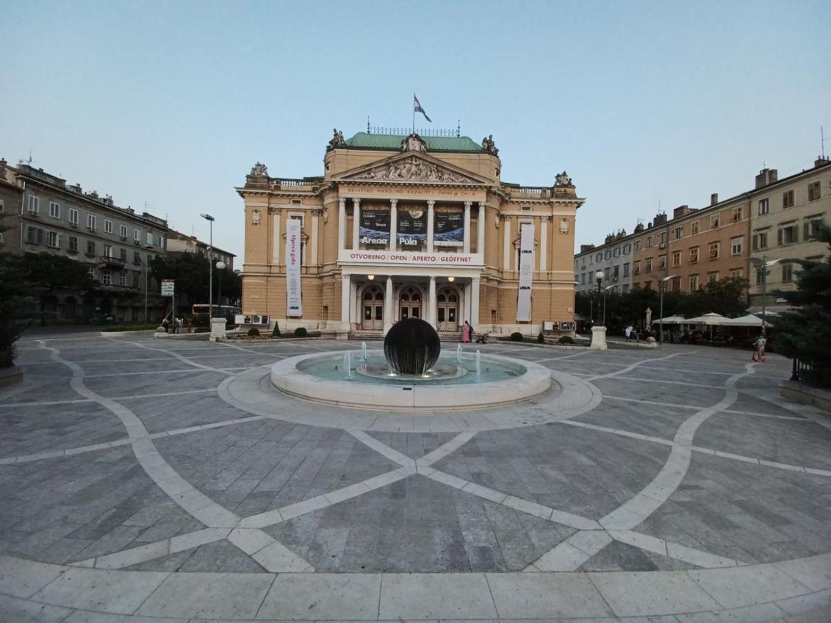 In The Centar Apartment Rijeka Ngoại thất bức ảnh